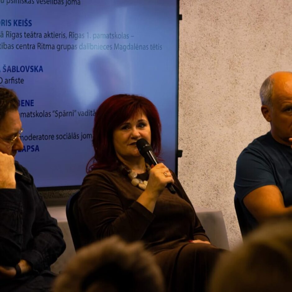Direktore piedalās diskusijā