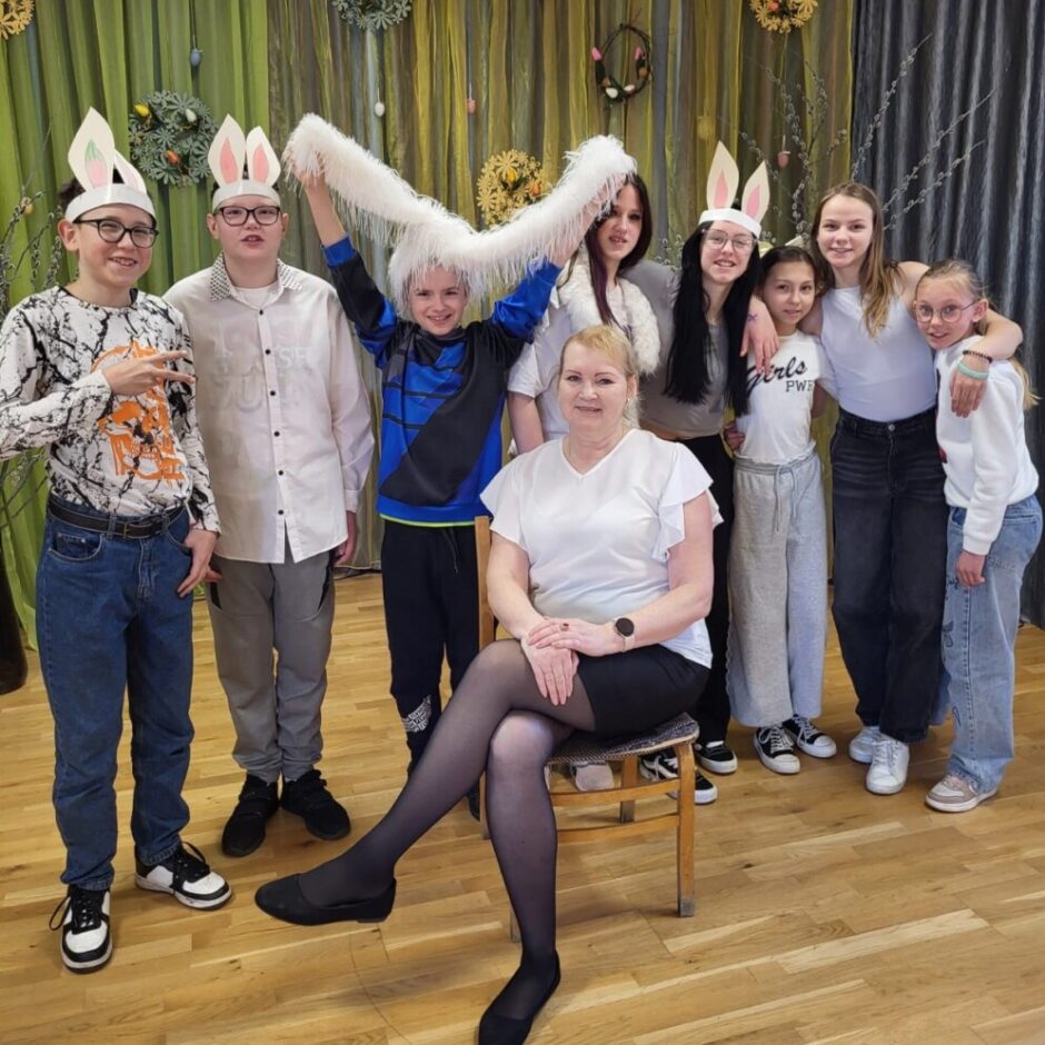 Skolēni krāsainajā nedēļā